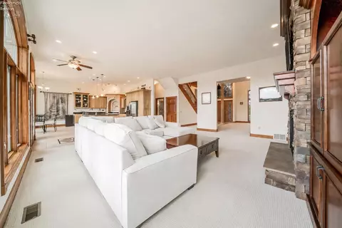 Living - 3706 E Baycliffs Dr, Marblehead, OH 43440 photo 3 of 6