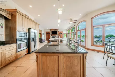 Kitchen - 3706 E Baycliffs Dr, Marblehead, OH 43440 photo 4 of 4