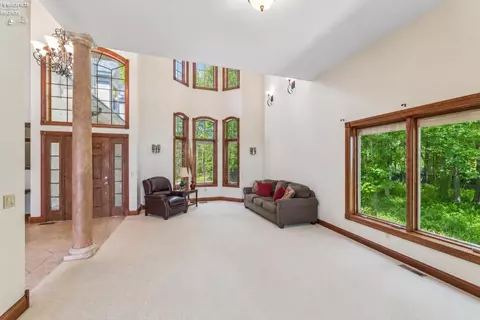 Living - 3706 E Baycliffs Dr, Marblehead, OH 43440 photo 1 of 5