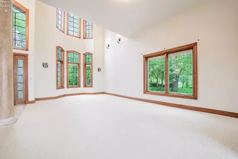 Living - 3706 E Baycliffs Dr, Marblehead, OH 43440 photo 1 of 6
