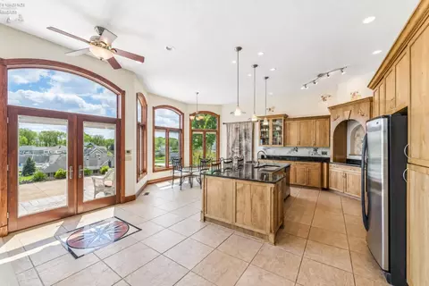 Kitchen - 3706 E Baycliffs Dr, Marblehead, OH 43440 photo 2 of 5