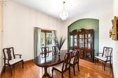 Dining - 3706 E Baycliffs Dr, Marblehead, OH 43440 photo 1 of 2
