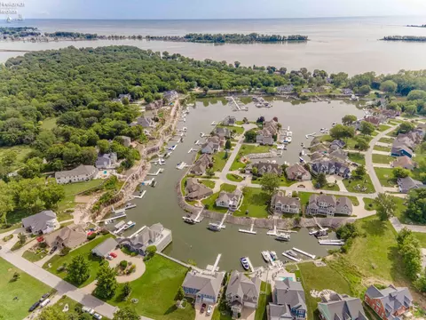 View/Area - 3706 E Baycliffs Dr, Marblehead, OH 43440 photo 2 of 3