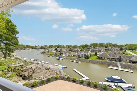 View/Area - 3706 E Baycliffs Dr, Marblehead, OH 43440 photo 3 of 4