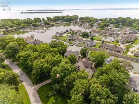 View/Area - 3706 E Baycliffs Dr, Marblehead, OH 43440 photo 3 of 3