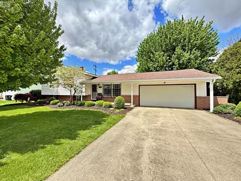 100 Hillcrest Dr, Tiffin, OH 44883