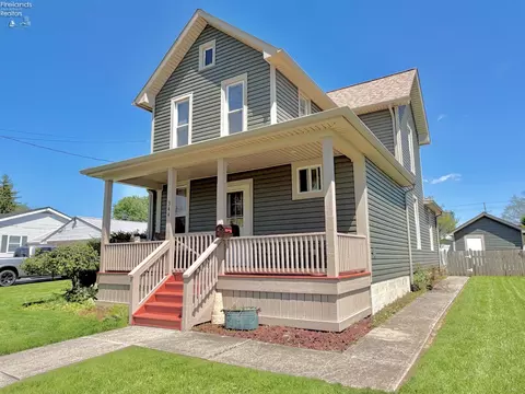 344 High St, Bellevue, OH 44811