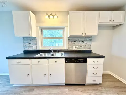 Kitchen - 807 E Main, Bellevue, OH 44811 photo 4 of 7