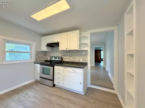 Kitchen - 807 E Main, Bellevue, OH 44811 photo 1 of 7