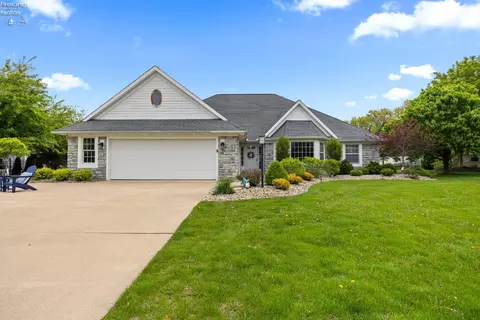 Exterior - 4104 Pebble Ln, Huron, OH 44839 photo 9 of 9