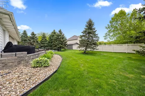 Exterior - 4104 Pebble Ln, Huron, OH 44839 photo 2 of 9