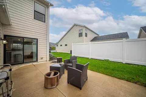 Exterior - 4075 Coventry Cir, Huron, OH 44839 photo 4 of 4