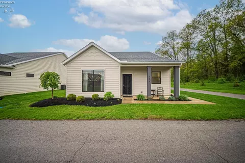 4075 Coventry Cir, Huron, OH 44839