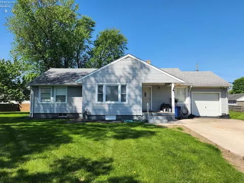 603 Carroll Ave, Sandusky, OH 44870