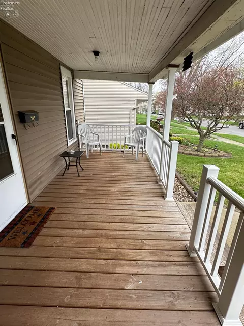 Exterior - 410 Emerald St, Willard, OH 44890 photo 3 of 3