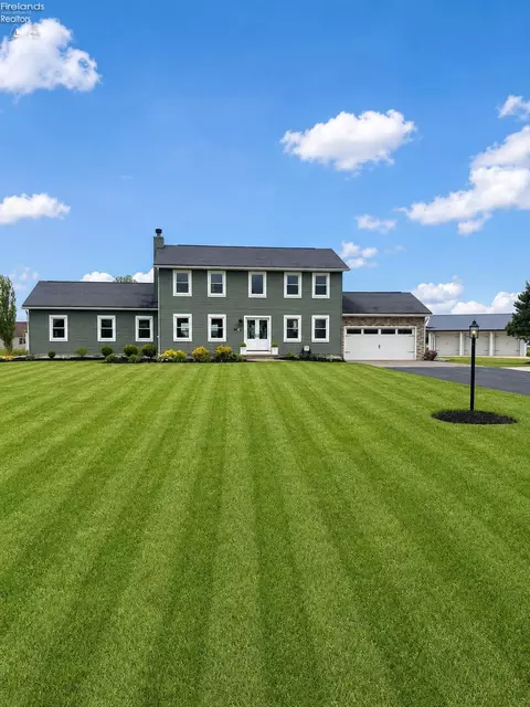 1766 S Jeannie Dr, Marblehead, OH 43440