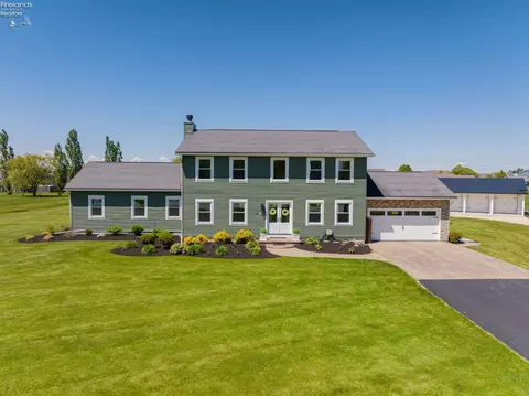 1766 S Jeannie Dr, Marblehead, OH 43440