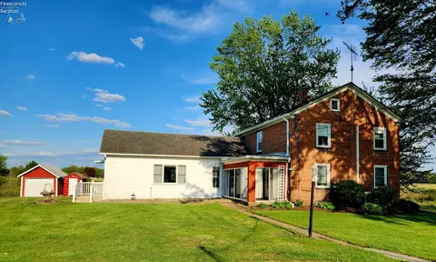 Exterior - 7603 Darrow Rd, Huron, OH 44839 photo 10 of 33