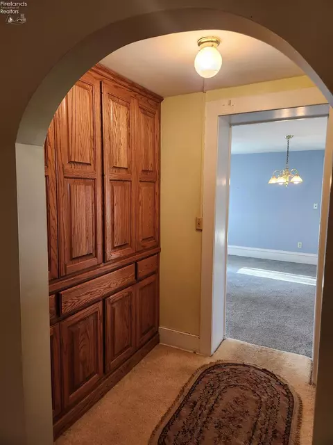 Entry Way - 7603 Darrow Rd, Huron, OH 44839 photo 1 of 3
