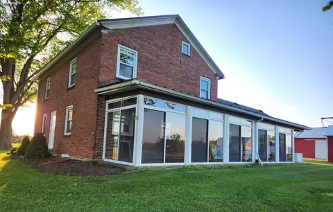 Exterior - 7603 Darrow Rd, Huron, OH 44839 photo 4 of 33