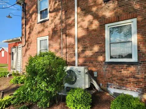 Exterior - 7603 Darrow Rd, Huron, OH 44839 photo 17 of 33