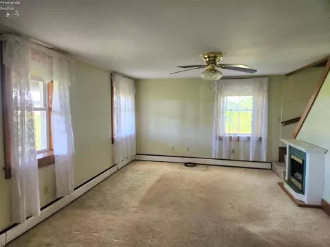 Living - 7603 Darrow Rd, Huron, OH 44839 photo 1 of 4