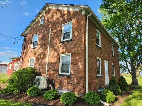 Exterior - 7603 Darrow Rd, Huron, OH 44839 photo 15 of 33