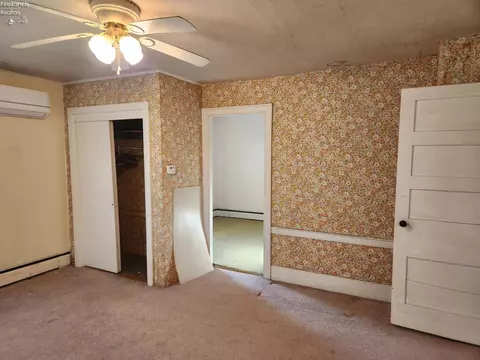 Bedroom - 7603 Darrow Rd, Huron, OH 44839 photo 6 of 12