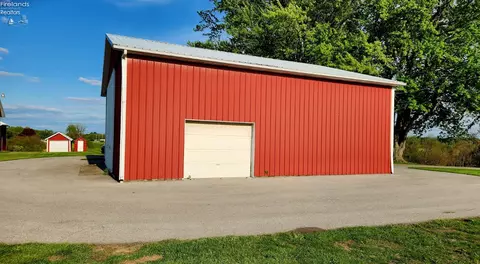 Exterior - 7603 Darrow Rd, Huron, OH 44839 photo 29 of 33