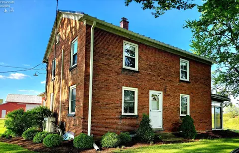 Exterior - 7603 Darrow Rd, Huron, OH 44839 photo 2 of 33