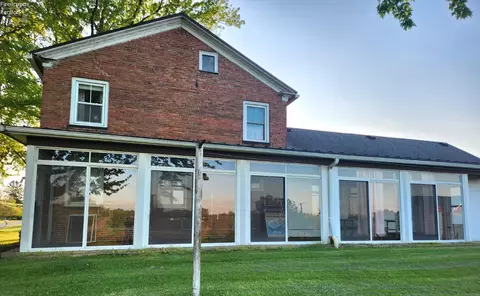 Exterior - 7603 Darrow Rd, Huron, OH 44839 photo 6 of 33