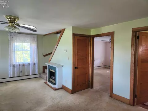 Living - 7603 Darrow Rd, Huron, OH 44839 photo 2 of 4