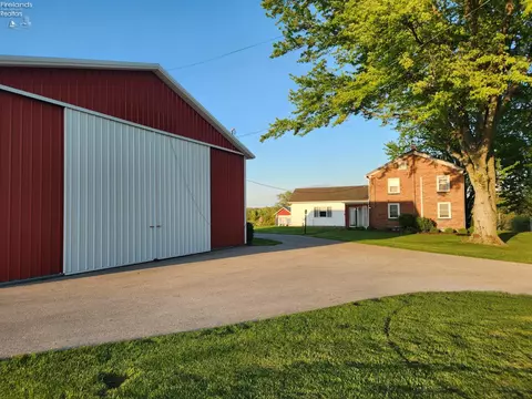 Exterior - 7603 Darrow Rd, Huron, OH 44839 photo 28 of 33
