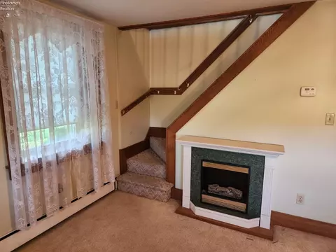 Living - 7603 Darrow Rd, Huron, OH 44839 photo 4 of 4