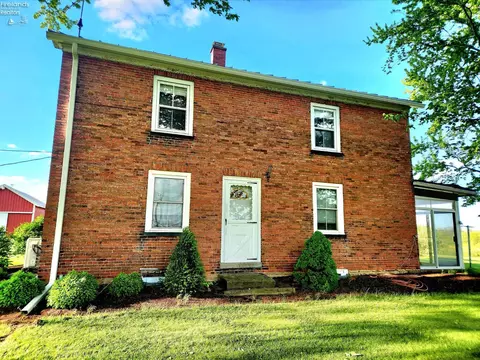Exterior - 7603 Darrow Rd, Huron, OH 44839 photo 3 of 33