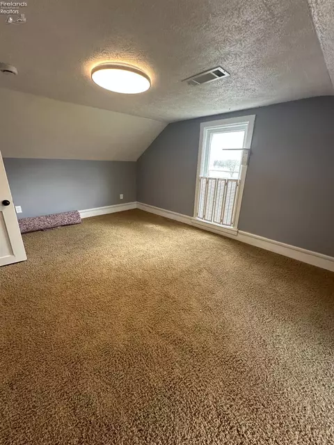 Bedroom - 4850 Bullhead Rd, Willard, OH 44890 photo 1 of 16
