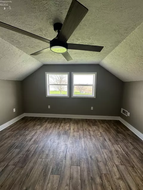 Bedroom - 4850 Bullhead Rd, Willard, OH 44890 photo 4 of 15