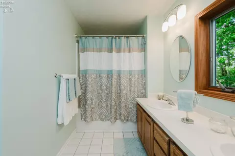 Bath - 9208 River Rd, Huron, OH 44839 photo 1 of 7