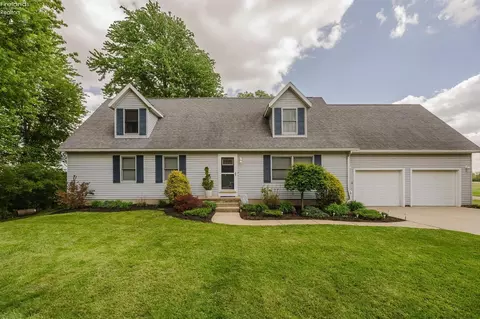 9208 River Rd, Huron, OH 44839