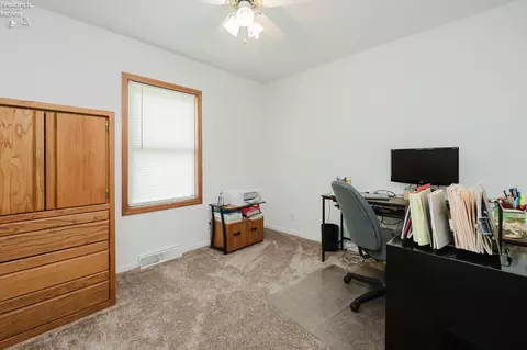 Bedroom - 9208 River Rd, Huron, OH 44839 photo 4 of 10