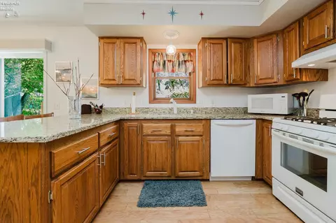 Kitchen - 9208 River Rd, Huron, OH 44839 photo 2 of 4