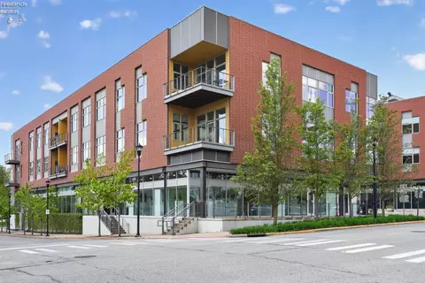 65 College, Oberlin, OH 44074