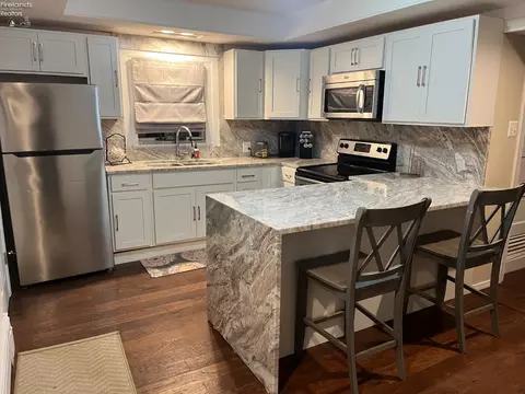 Kitchen - 410 E Main St, Marblehead, OH 43440 photo 2 of 4
