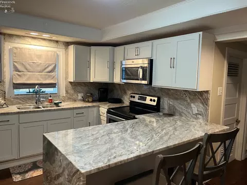 Kitchen - 410 E Main St, Marblehead, OH 43440 photo 4 of 4