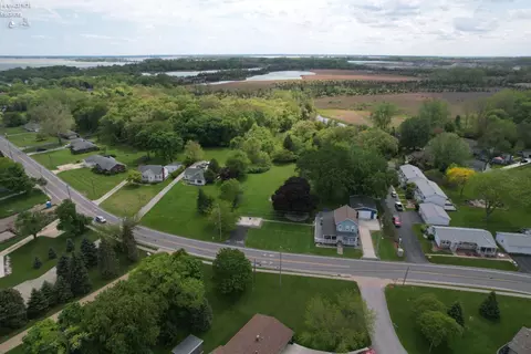 View/Area - 410 E Main St, Marblehead, OH 43440 photo 11 of 16