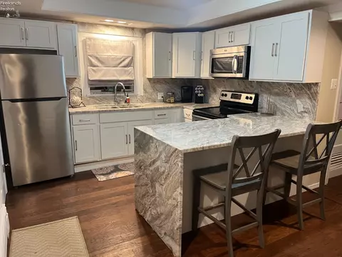 Kitchen - 410 E Main St, Marblehead, OH 43440 photo 2 of 4