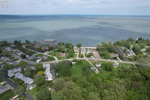 View/Area - 410 E Main St, Marblehead, OH 43440 photo 9 of 15