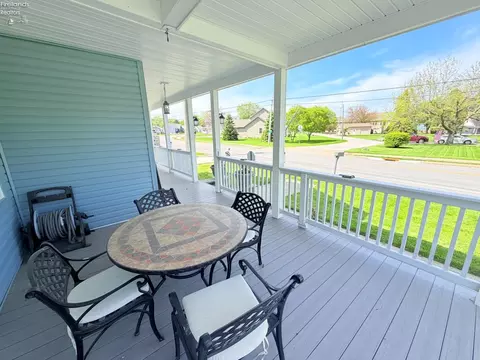 Exterior - 410 E Main St, Marblehead, OH 43440 photo 4 of 21