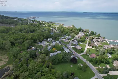 View/Area - 410 E Main St, Marblehead, OH 43440 photo 9 of 16