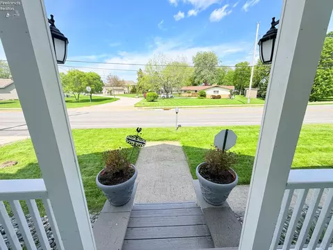 Exterior - 410 E Main St, Marblehead, OH 43440 photo 21 of 21